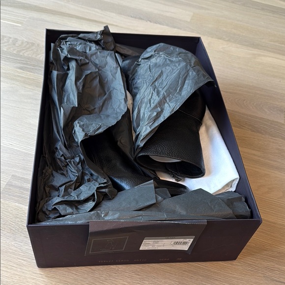 New in Box Prada Cervo Antic heeled Black Leather Women's Boots sz 38 - Picture 8 of 8